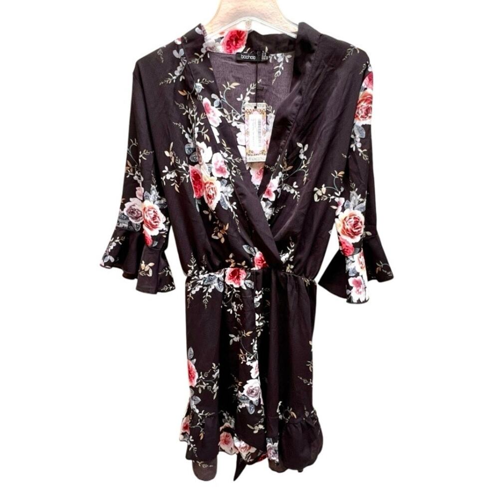 NEW Womens Black Floral Romper Size 10 Bohoo Playsuit NWT